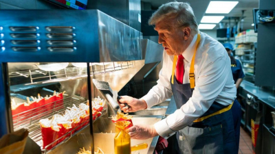 Трамп на время стал работником ресторана и пожарил картошку фри в McDonald’s