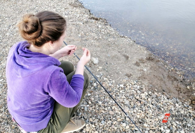 На рыбалку с любимым: 68 % петербурженок готовы разделить хобби мужчины ради отношений