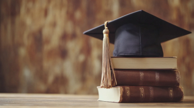 Депутат предложил готовить PhD-докторов в научных институтах