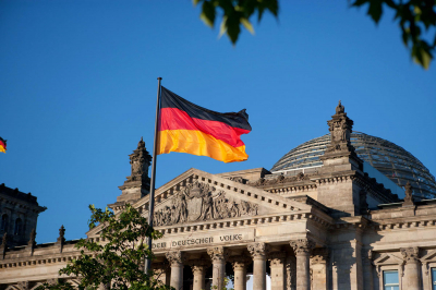 Der Spiegel: карьера Мерца повисла на волоске на фоне давления партии