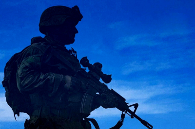 Евросоюз готовит население к вооруженному конфликту с РФ, заявил посол в Бельгии