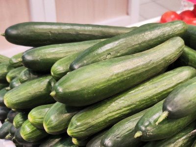 Производители пообещали снизить цены на огурцы в Новосибирске до 150 рублей