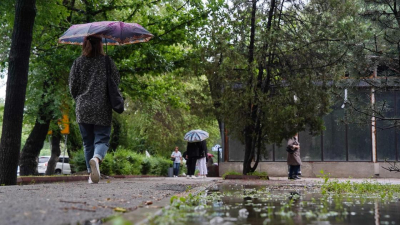 Дожди пройдут в двух мегаполисах Казахстана во вторник