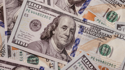 Казахстанцам раздали почти 15 млн долларов из Нацфонда