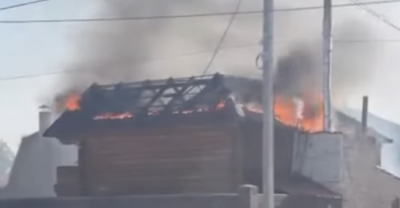 Двухэтажная баня сгорела в Павлодаре