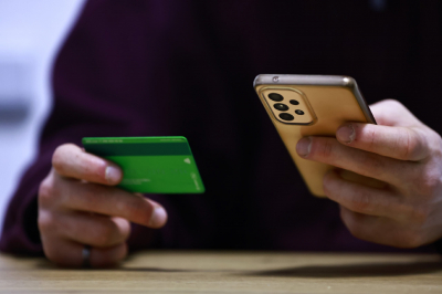 Мошенник обманул студентку из Бугульмы, &laquo;переведя&raquo; ей 650 тысяч рублей