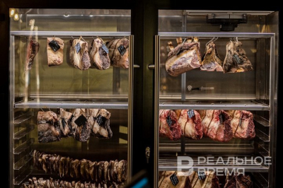 Свинина в России может подешеветь на 10-15% из-за курицы из Китая