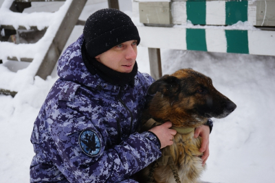 &laquo;Самый нежный пес, который становится профессионалом по команде&raquo;: кинологи ГУФСИН рассказали о своих хвостатых напарниках